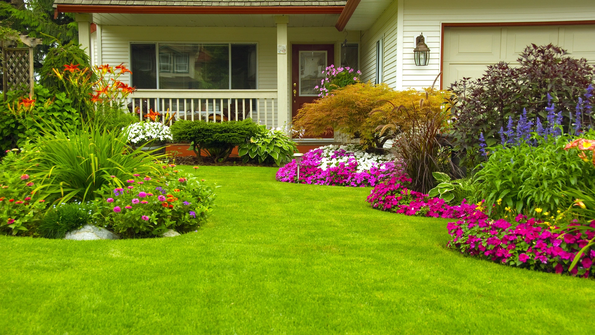 Don’t Forget to Fertilize Your Lawn Multiple Times This Spring!